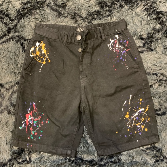 Boohooman Men's Black Paint Splatter Shorts Size 28 - Picture 1 of 3